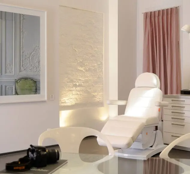 Moderne Schönheitschirurgie & angenehmes Wohlfühlambiente Moderne Schönheitschirurgie & angenehmes Wohlfühlambiente